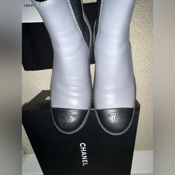 Chanel Combat Boots 21B G37927 -Gray/Black. Size 37 - Picture 3 of 12
